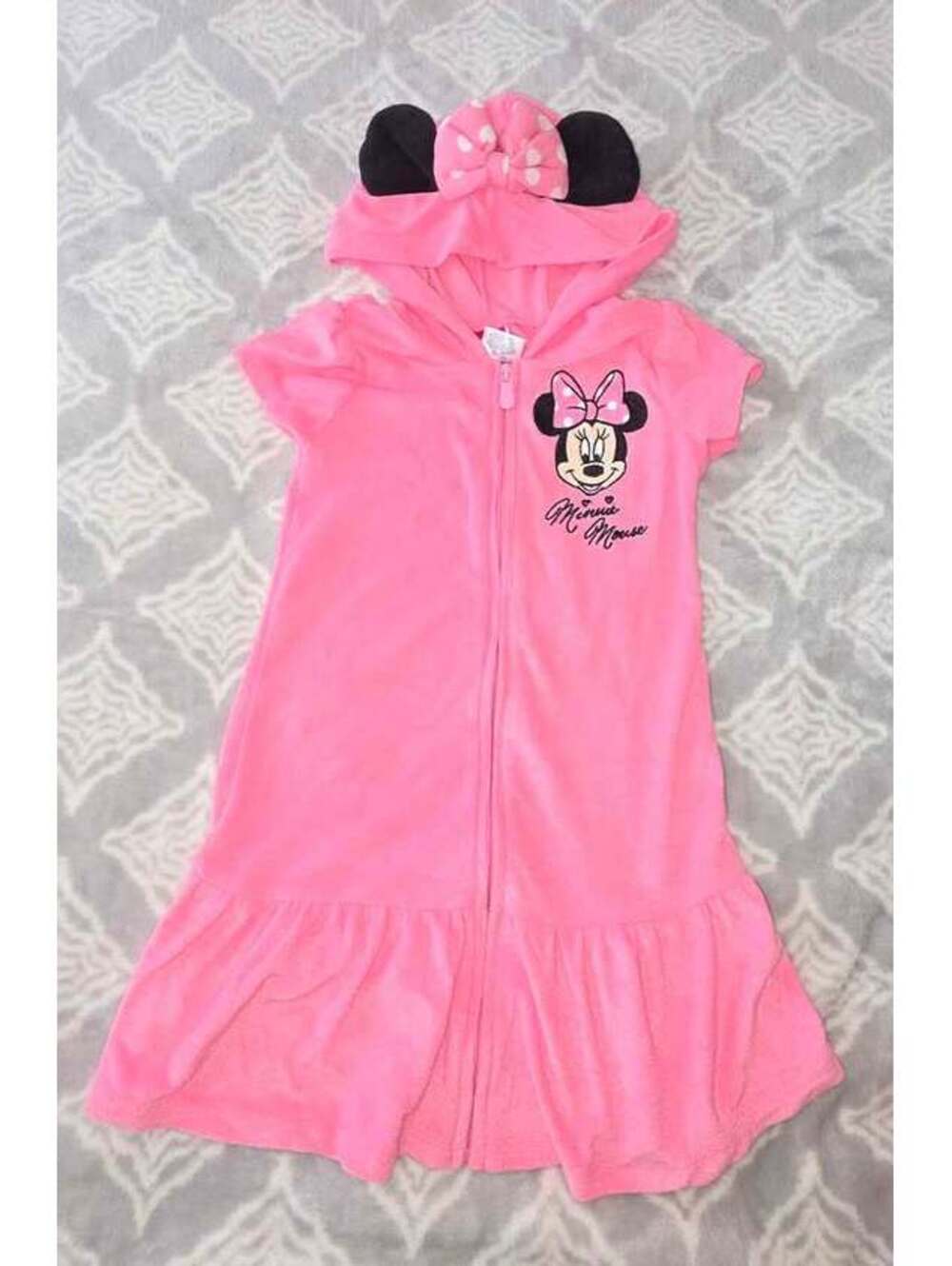 Disney Minnie Mouse Pink Hooded Robe Size 6